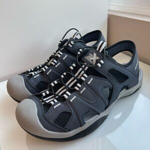 Men's ZeroXposur Black and Gray Outdoor Swim Sandals